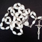 ATCP22-04-6689-white-bead-rosary